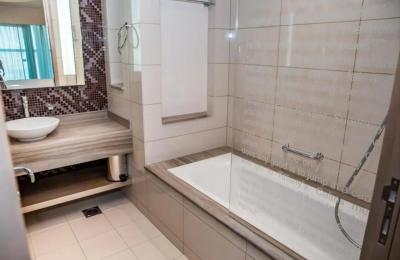 Damac Paramount, Business Bay